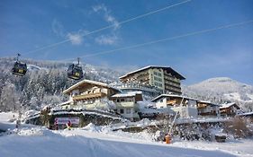 Hotel Waldfriede - Der Logenplatz Im Zillertal